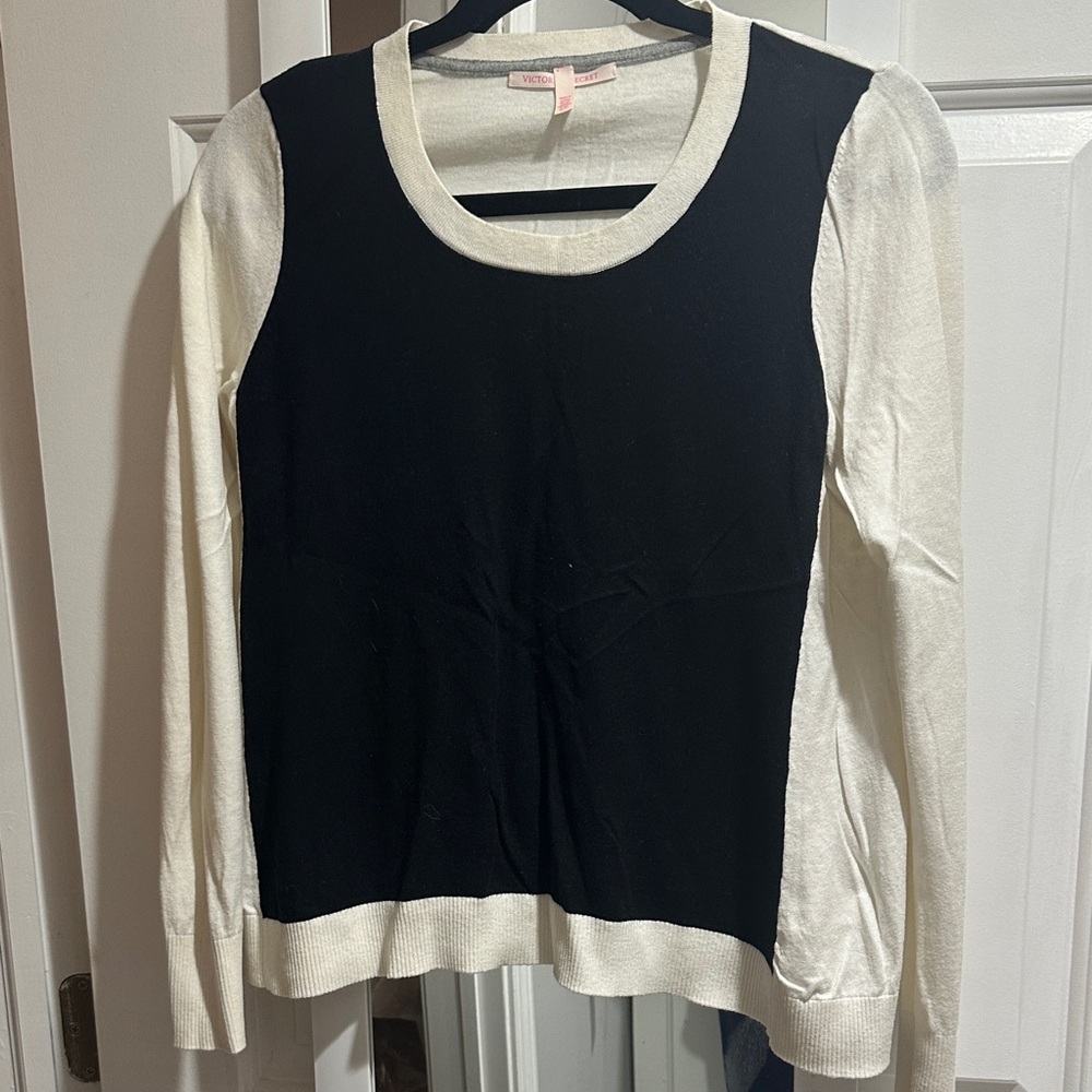 Victoria's Secret Cream and Gray Top